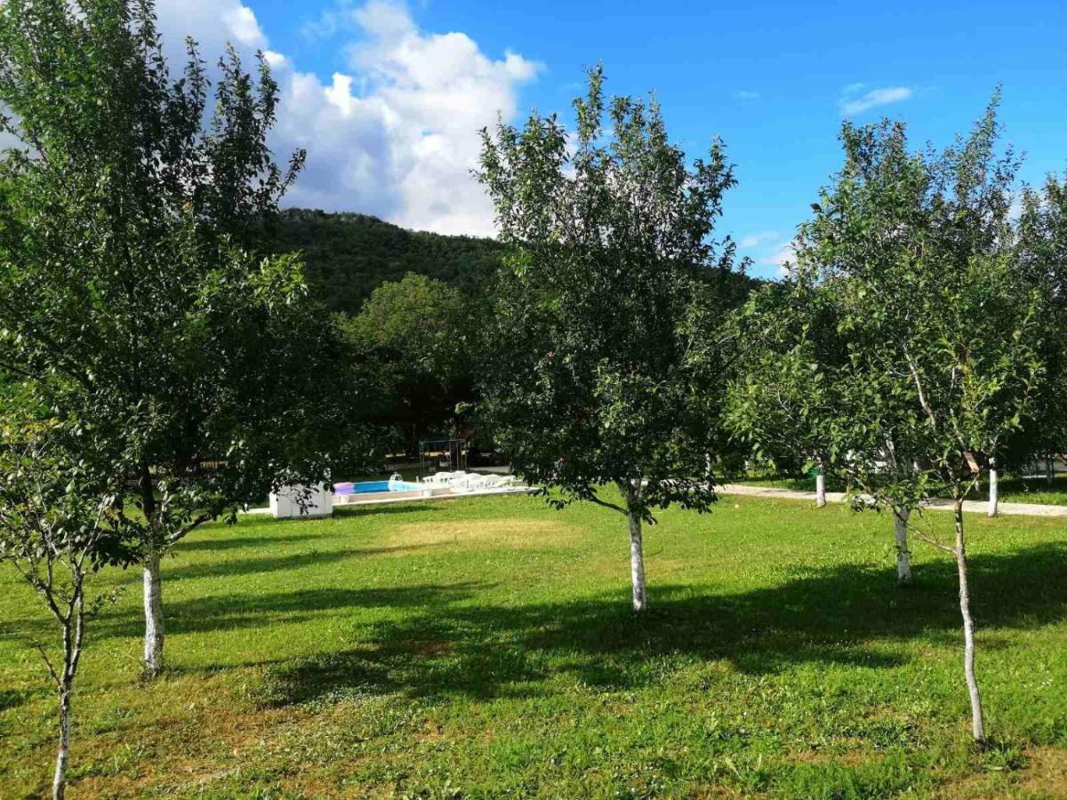 Holiday Home Adna Bihać Buitenkant foto