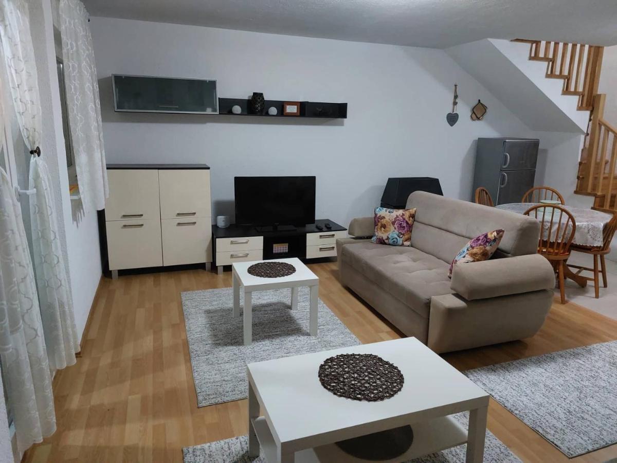 Holiday Home Adna Bihać Buitenkant foto