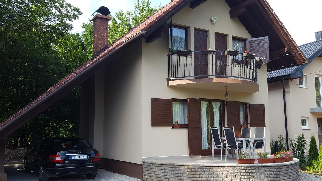 Holiday Home Adna Bihać Buitenkant foto